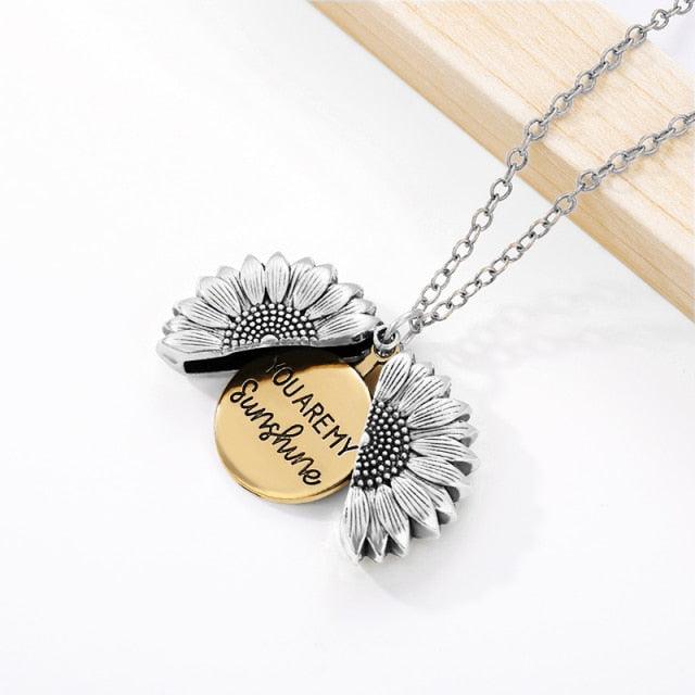 Sunflower Pendant Necklace - Rose’Mon Retail